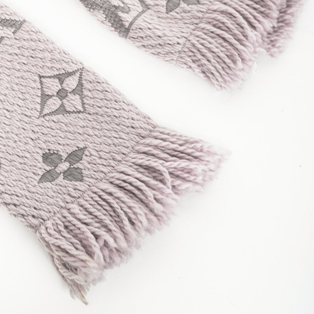 Louis Vuitton Logomania Pearl Grey Wool Monogram Fringe Scarf - Picture 3 of 5